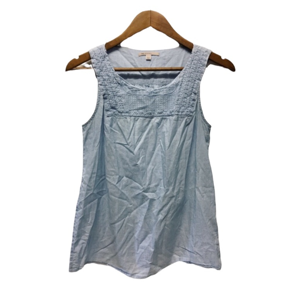 GAP | Sleeveless Embroidered Chambray Blouse •